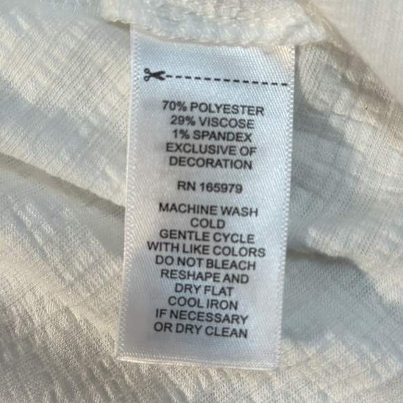 Cable & Gauge Crochet Ruffle Pleated Crinkle Sleeveless White Top Women’s Small - Picture 7 of 7